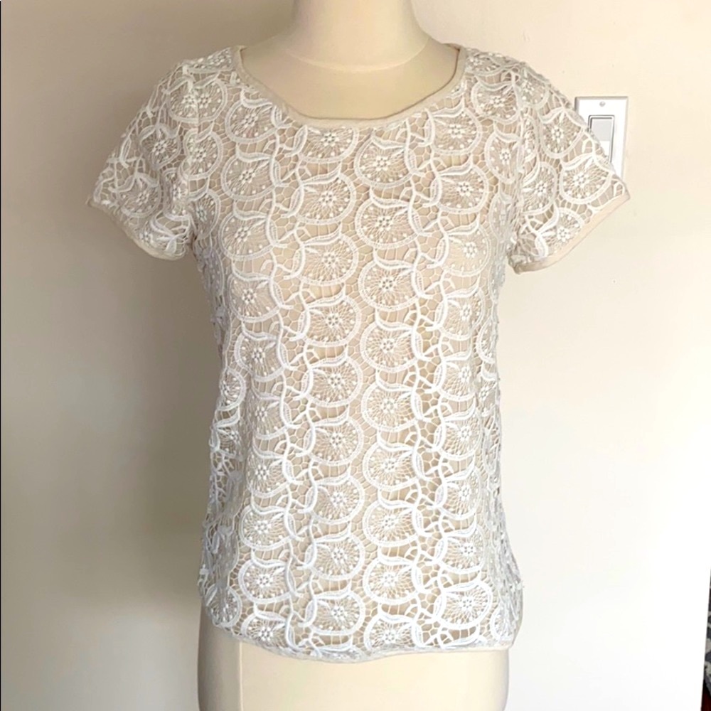 GUC Zara cream lace shirt in sz S.